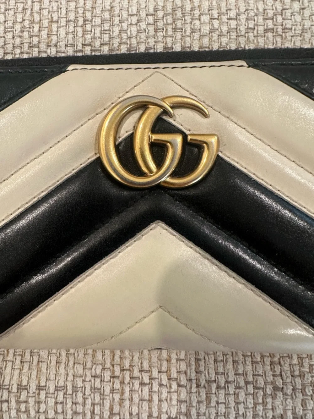 Gucci GG Marmont Matelassé zip-around wallet - Picture 12 of 12